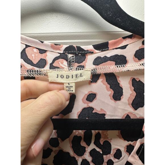 Jodifl Pink Leopard Print Oversized Blouse Size Large NWOT Boho Top - Picture 3 of 11